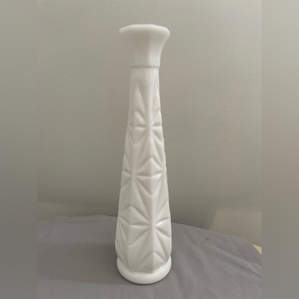 Vintage milk glass bud vase